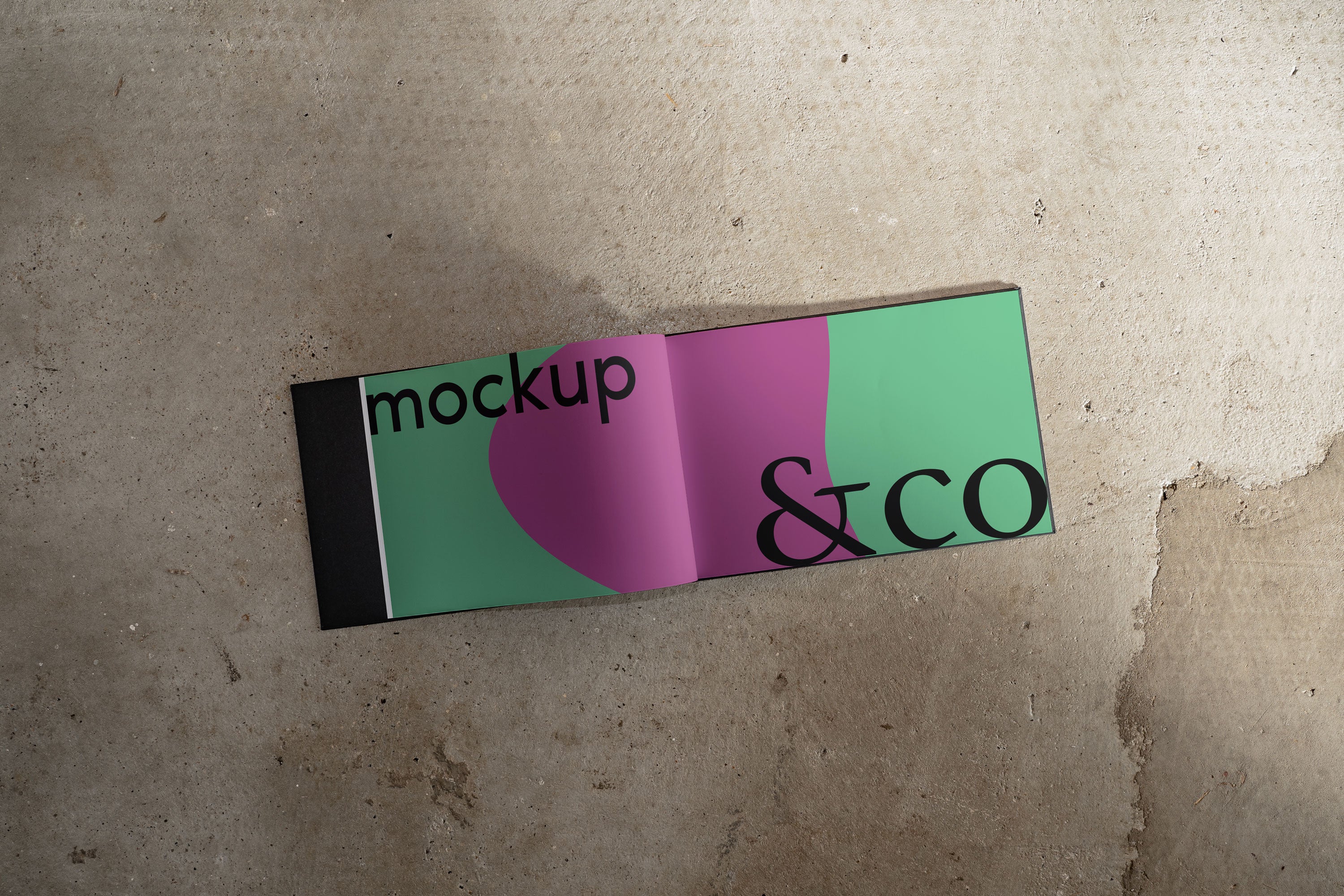 Brochure open 01